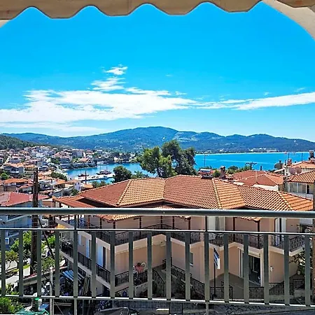 Casa Di Estella Néos Marmarás