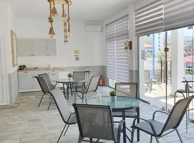 Casa Di Estella Néos Marmarás